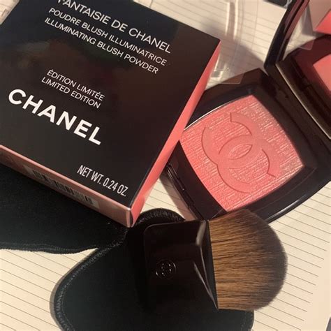 chanel fantaisie illuminating blush powder.